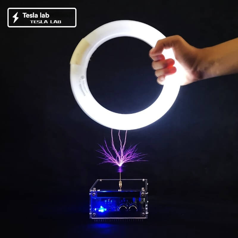 Stark Music Tesla Coil - Lightning in the Palm